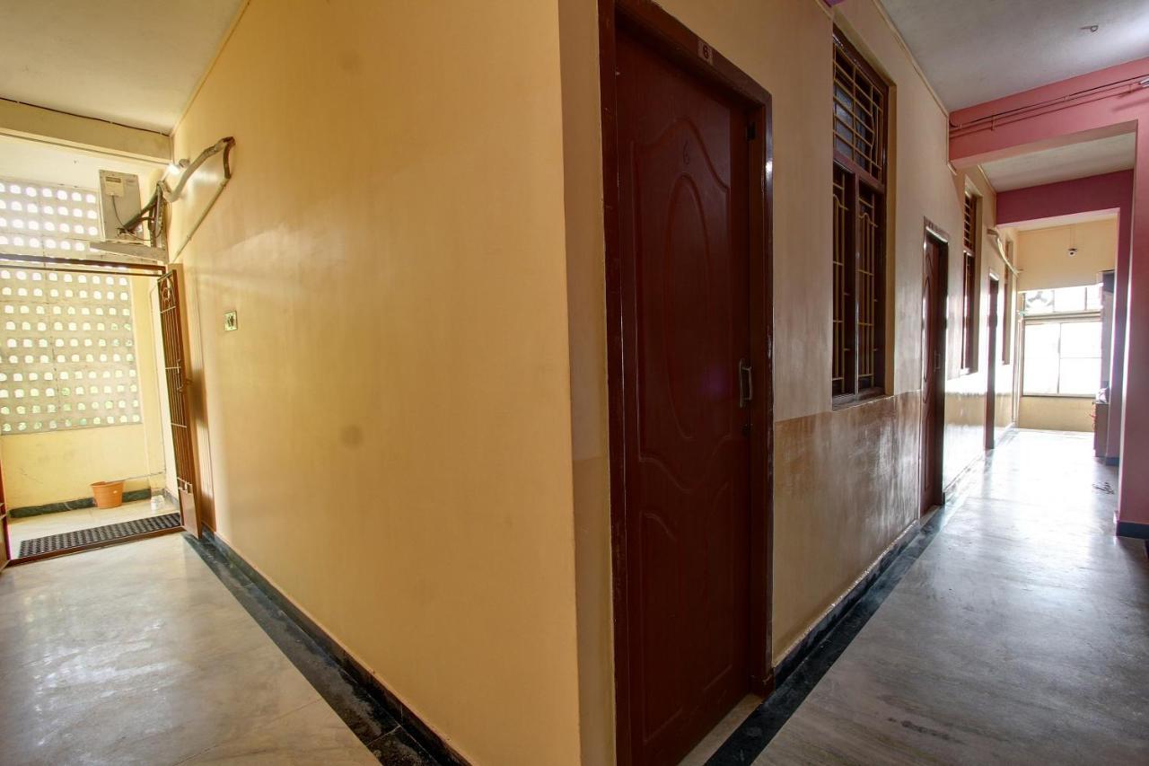Hotel Vaccinated Staff - OYO 38664 Rt Residency Golden Rock Exterior foto